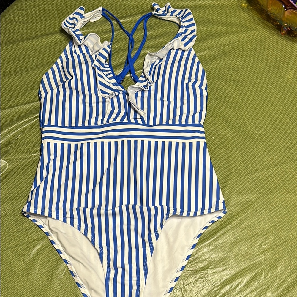 Bathing Suit Cupshe Size Medium New With Tag Royal Blue and White